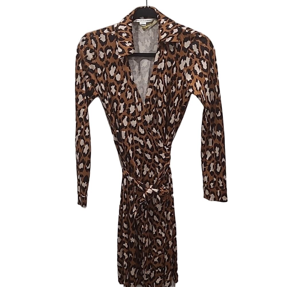 Diane Von Furstenberg Jeanne Silk Leopard Jersey Wrap Dress - Picture 3 of 16